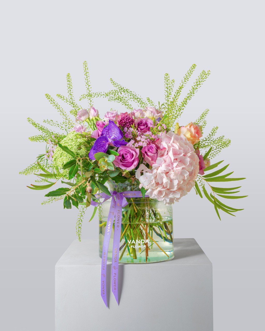 Effortless elegance captured in every stem our Handtied Bouquets embody natural beauty and refined design