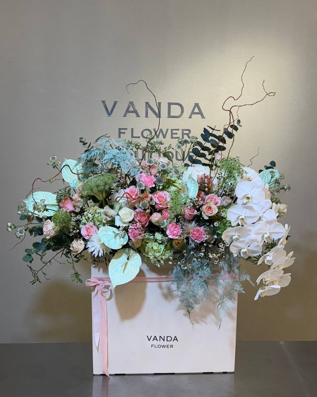 Grand pastel flower box with orchids, roses and greenery for anniversary or birthday – Vanda Flower Boutique

